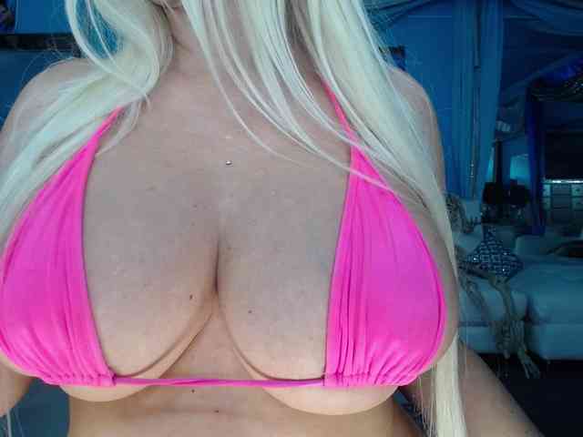 adrianna_fox webcam