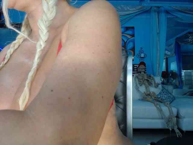 adrianna_fox