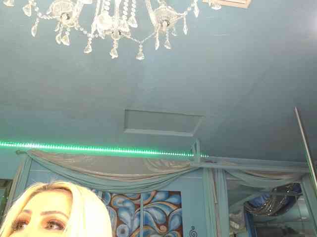 adrianna_fox webcam