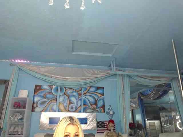 adrianna_fox