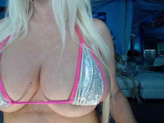 adrianna_fox webcam