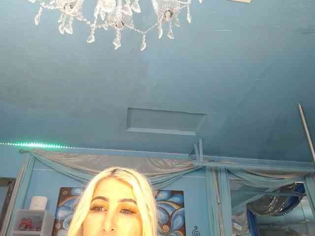 adrianna_fox