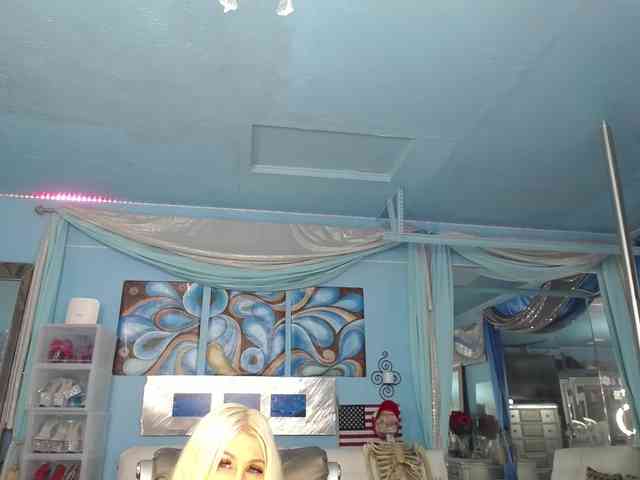 adrianna_fox webcam