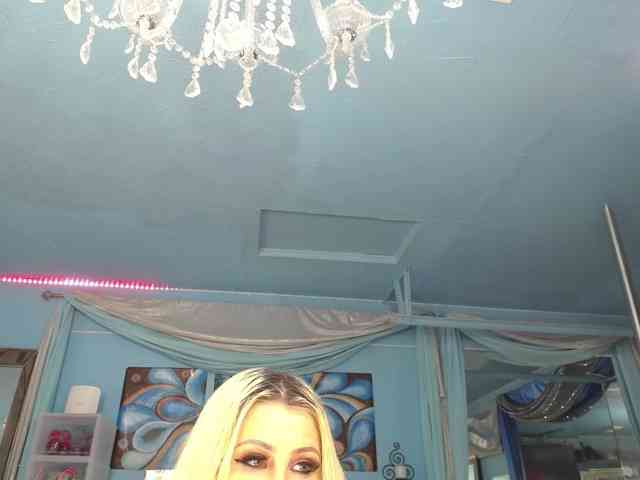 adrianna_fox