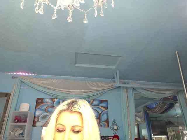 adrianna_fox webcam