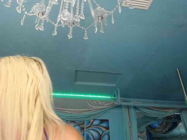 adrianna_fox adrianna_fox