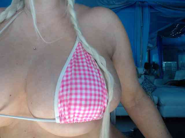 adrianna_fox webcam