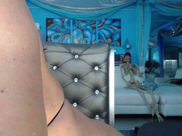 adrianna_fox webcam