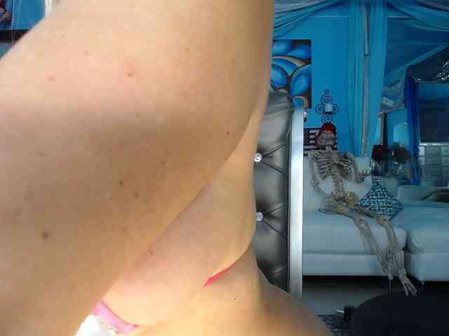 adrianna_fox webcam