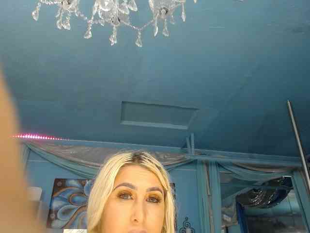 adrianna_fox webcam