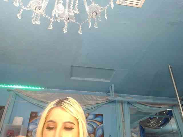 adrianna_fox webcam