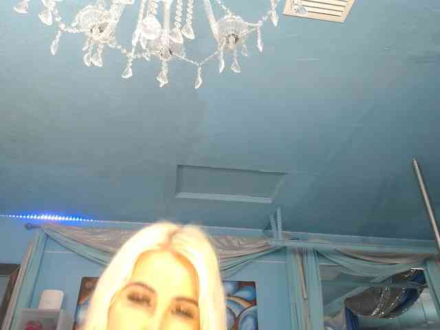adrianna_fox