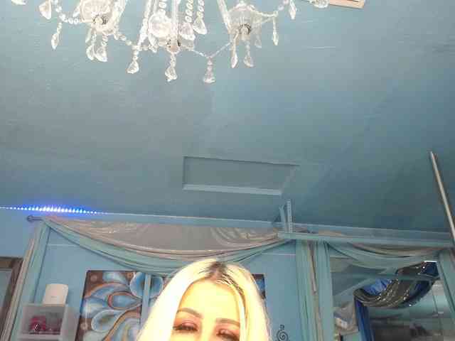 adrianna_fox webcam