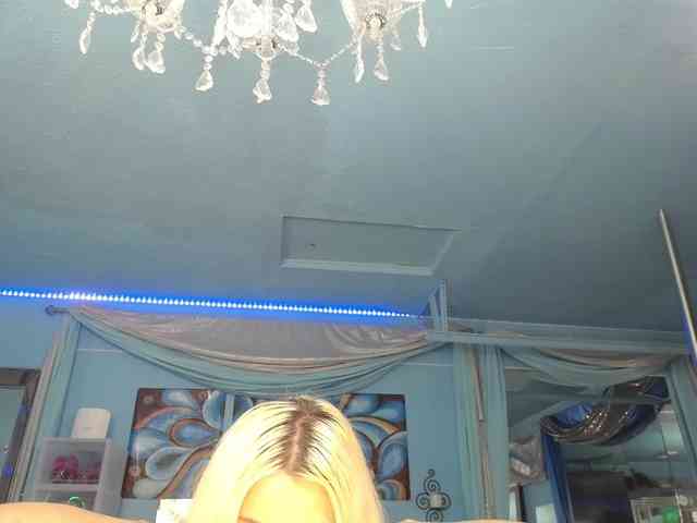 adrianna_fox webcam
