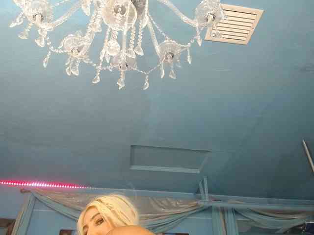 adrianna_fox webcam