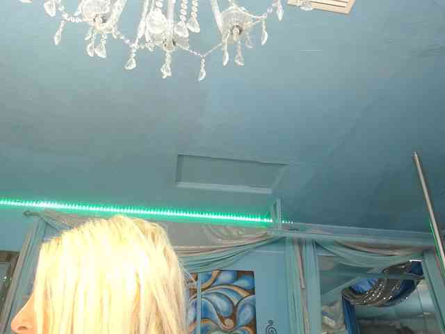 adrianna_fox webcam