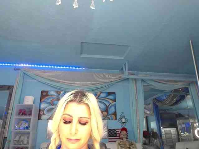 adrianna_fox