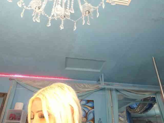 adrianna_fox webcam