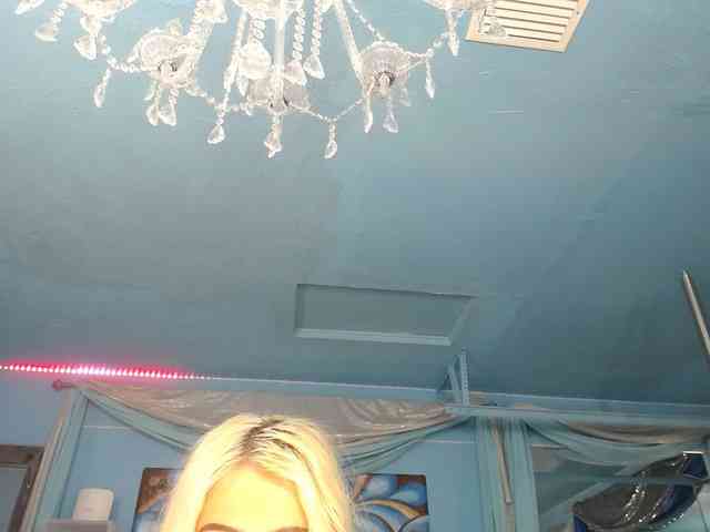 adrianna_fox