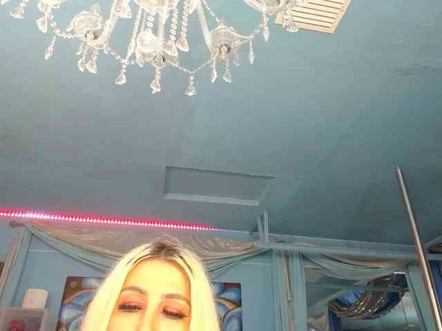 adrianna_fox