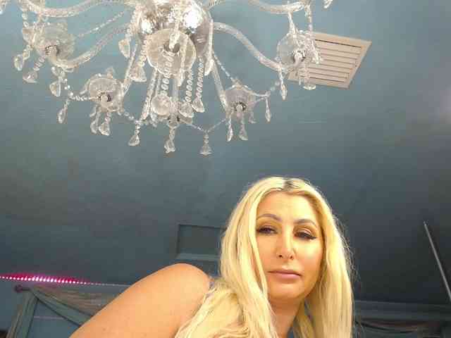 adrianna_fox