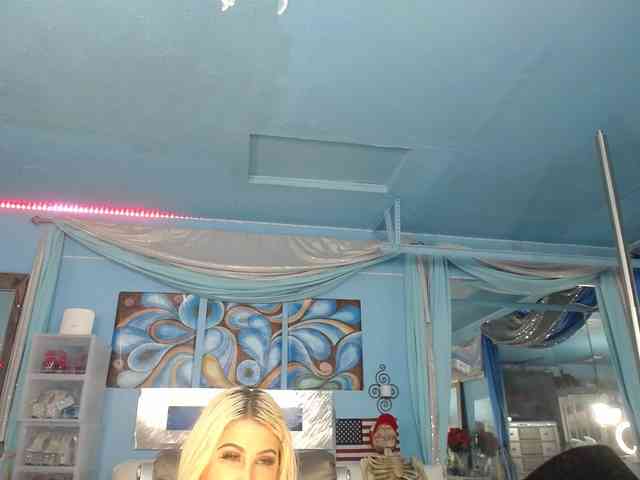 adrianna_fox webcam