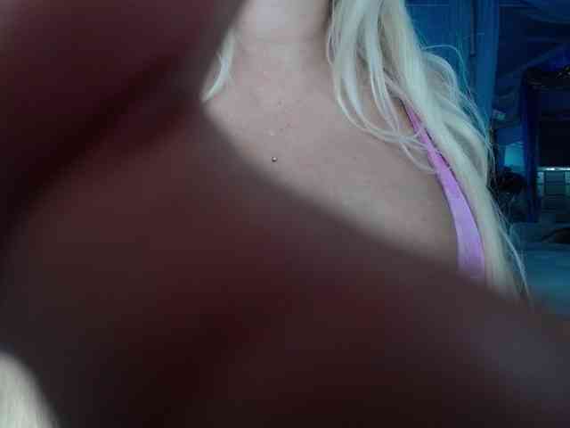 adrianna_fox webcam