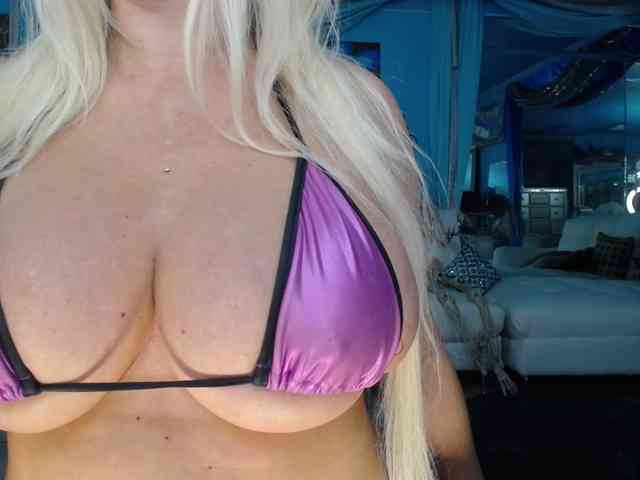 adrianna_fox