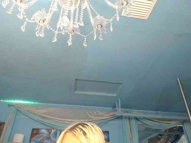 adrianna_fox webcam