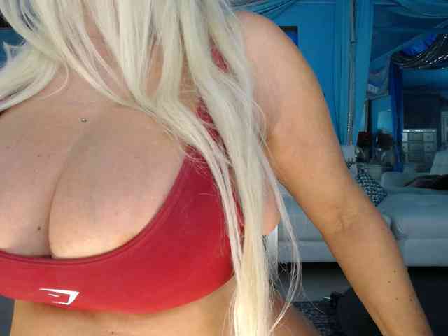 adrianna_fox webcam