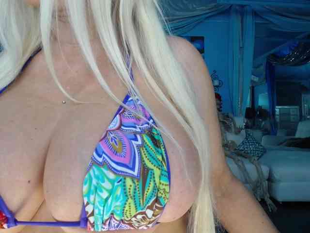 adrianna_fox webcam