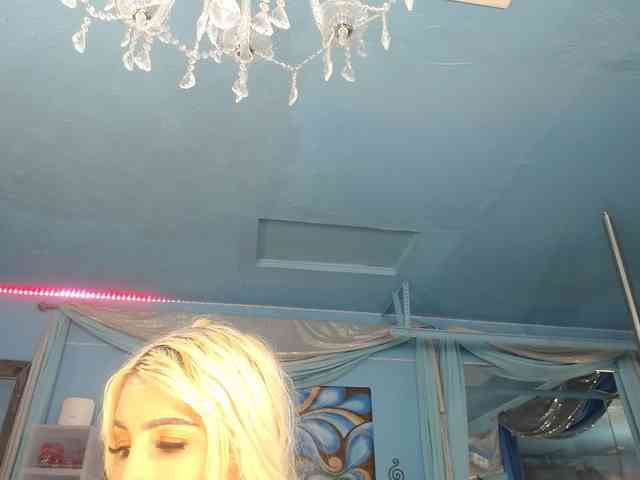 adrianna_fox webcam