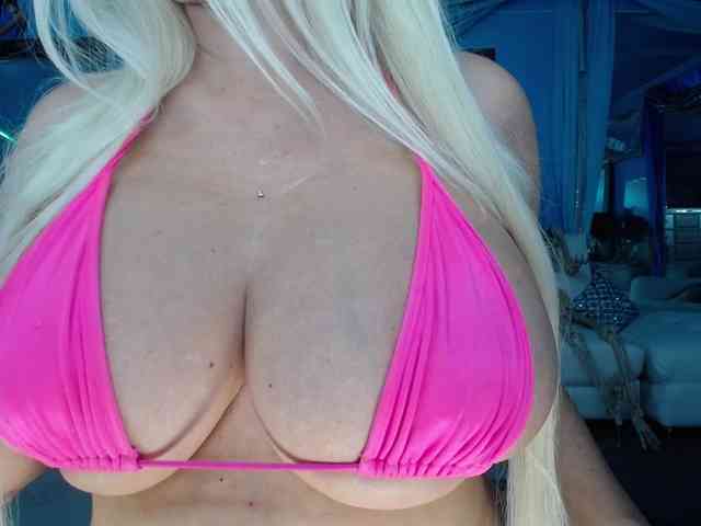 adrianna_fox