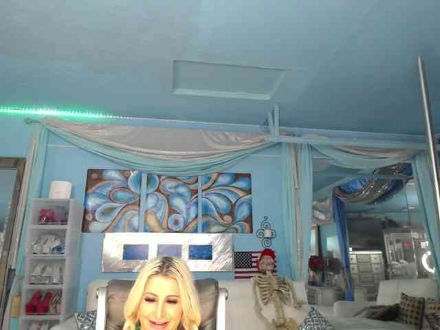 adrianna_fox
