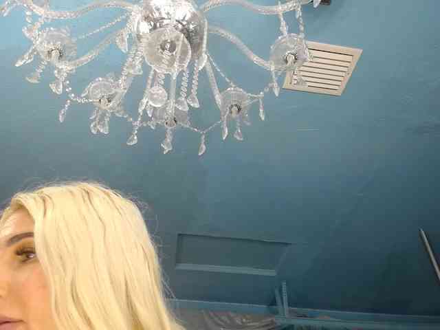 adrianna_fox webcam