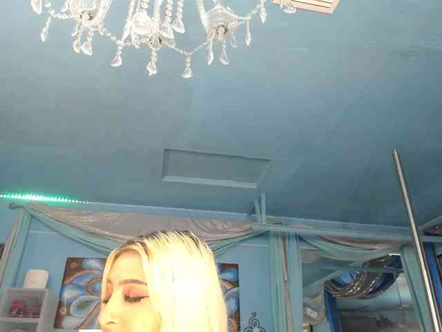 adrianna_fox webcam