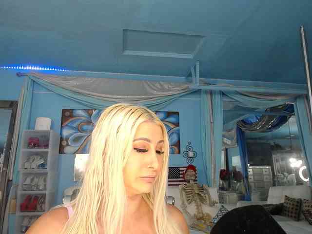 adrianna_fox webcam