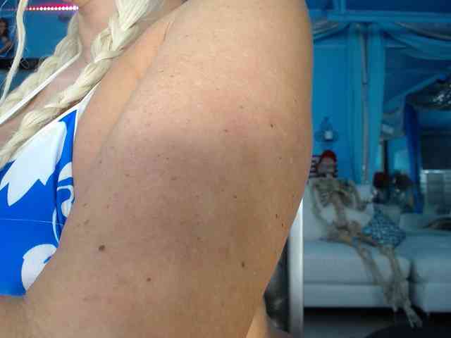 adrianna_fox