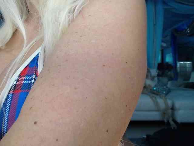 adrianna_fox