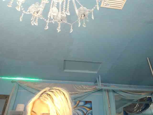 adrianna_fox webcam
