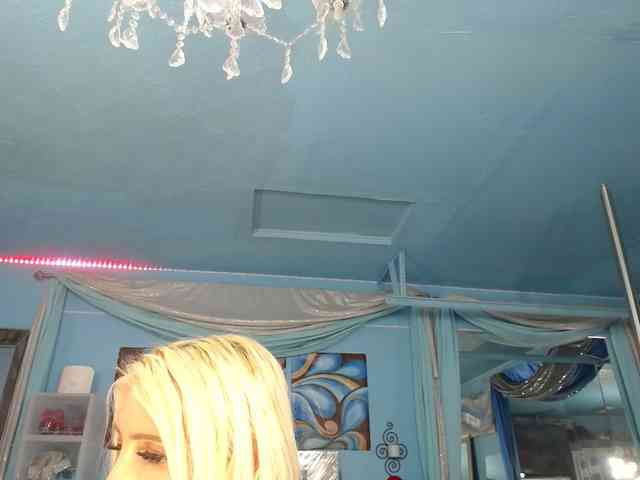 adrianna_fox