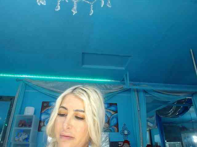 adrianna_fox webcam