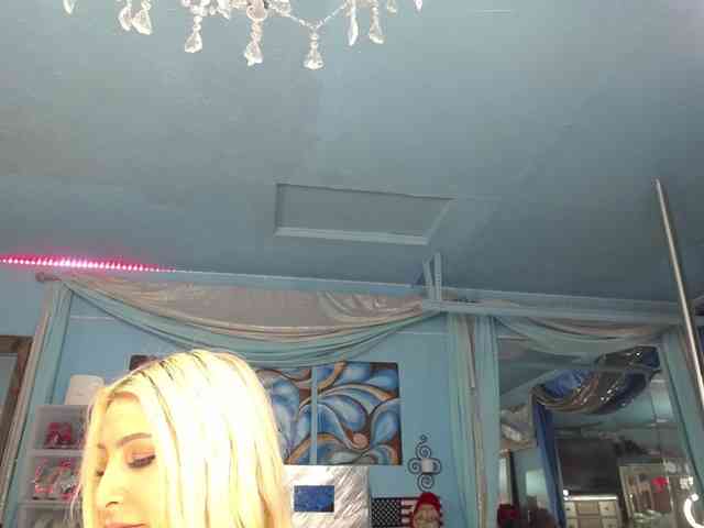 adrianna_fox webcam