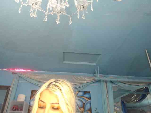 adrianna_fox webcam