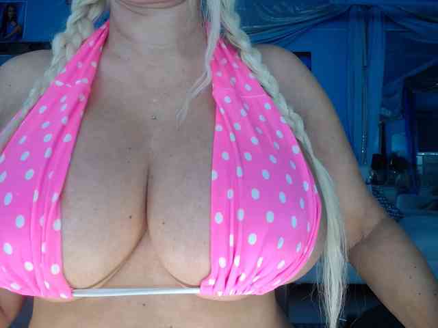 adrianna_fox webcam