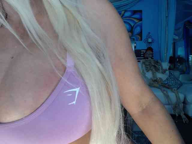 adrianna_fox webcam