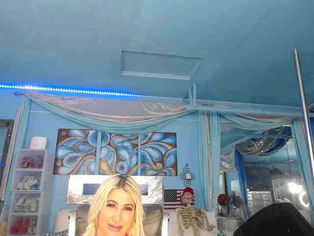 adrianna_fox webcam