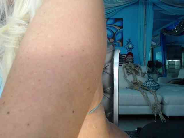 adrianna_fox webcam