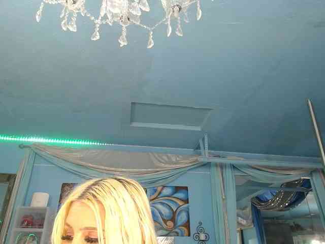 adrianna_fox webcam