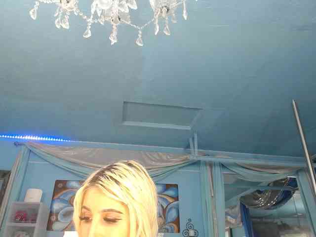 adrianna_fox webcam